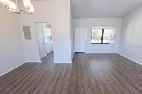 Propiedad comercial en venta en Punta Gorda, Florida, 4 dormitorios, 186.18 m2 № 2102774 - foto 9