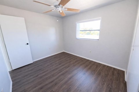 Propiedad comercial en venta en Punta Gorda, Florida, 4 dormitorios, 186.18 m2 № 2102774 - foto 18