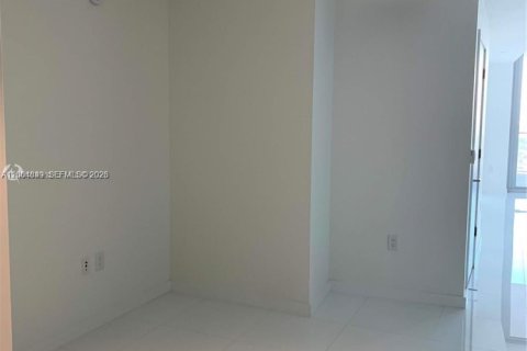 Condo in Miami, Florida  № 2068816 - photo 9