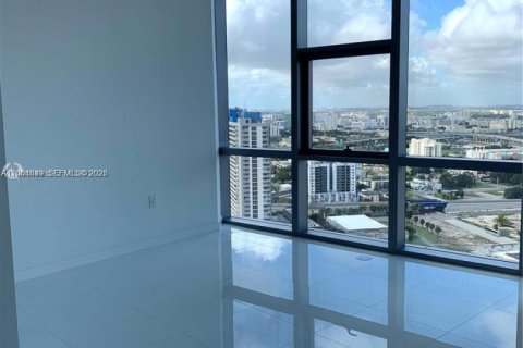 Condo in Miami, Florida  № 2068816 - photo 13