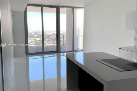 Condo in Miami, Florida  № 2068816 - photo 6