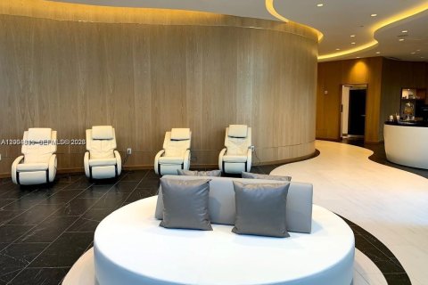 Condo in Miami, Florida  № 2068816 - photo 26