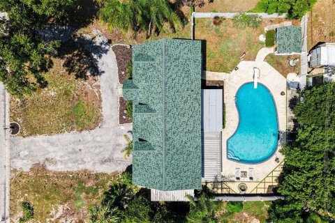 House in Brandon, Florida 4 bedrooms, 211.63 sq.m. № 2312349 - photo 4