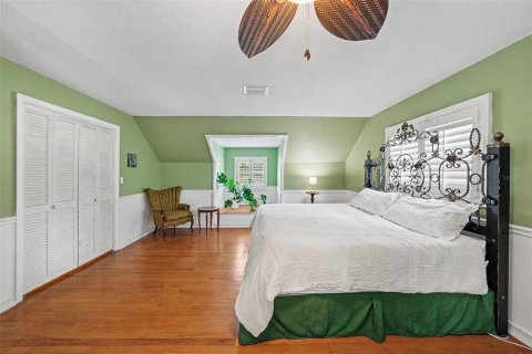 House in Brandon, Florida 4 bedrooms, 211.63 sq.m. № 2312349 - photo 28