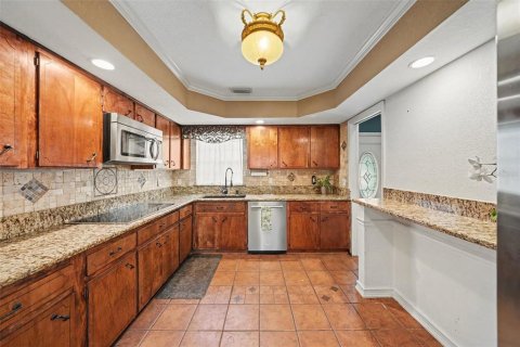 House in Brandon, Florida 4 bedrooms, 211.63 sq.m. № 2312349 - photo 16