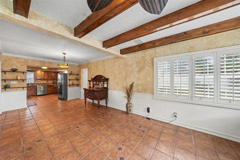 House in Brandon, Florida 4 bedrooms, 211.63 sq.m. № 2312349 - photo 13