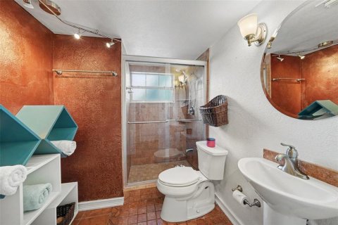 House in Brandon, Florida 4 bedrooms, 211.63 sq.m. № 2312349 - photo 29