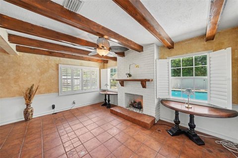 House in Brandon, Florida 4 bedrooms, 211.63 sq.m. № 2312349 - photo 14