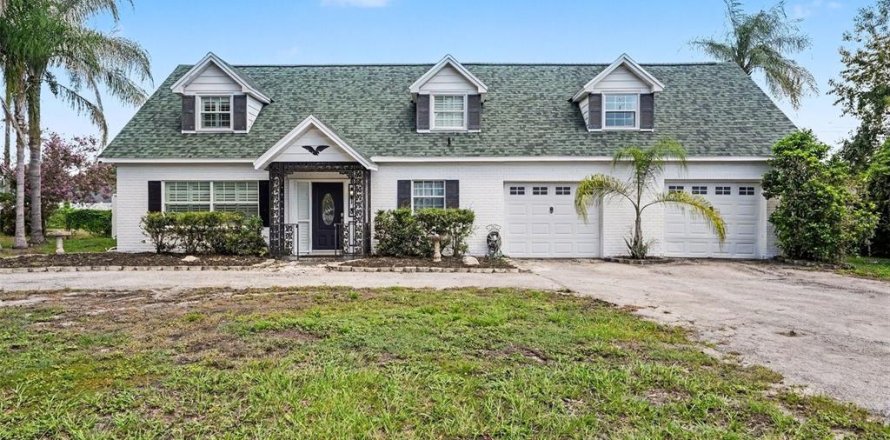 House in Brandon, Florida 4 bedrooms, 211.63 sq.m. № 2312349