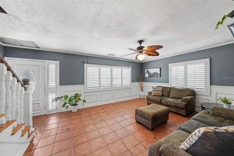 House in Brandon, Florida 4 bedrooms, 211.63 sq.m. № 2312349 - photo 8