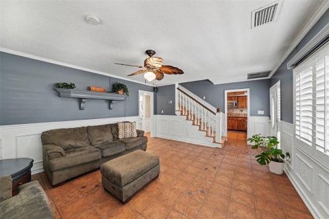 House in Brandon, Florida 4 bedrooms, 211.63 sq.m. № 2312349 - photo 10