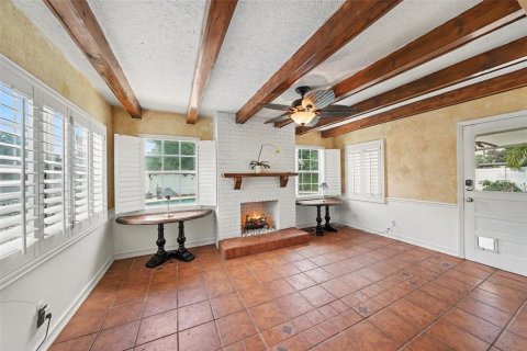 House in Brandon, Florida 4 bedrooms, 211.63 sq.m. № 2312349 - photo 15