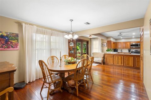 House in De Leon Springs, Florida 4 bedrooms, 280.29 sq.m. № 1765885 - photo 16
