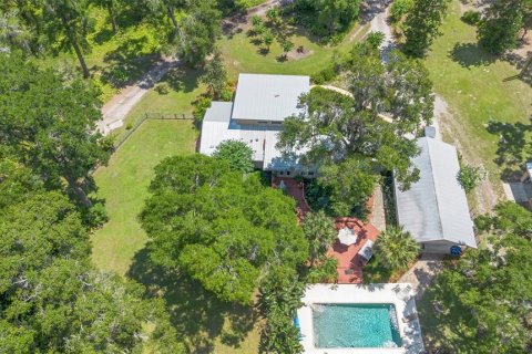 House in De Leon Springs, Florida 4 bedrooms, 280.29 sq.m. № 1765885 - photo 3