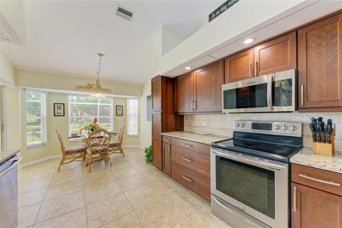 House in Rotonda, Florida 3 bedrooms, 155.61 sq.m. № 1899010 - photo 25