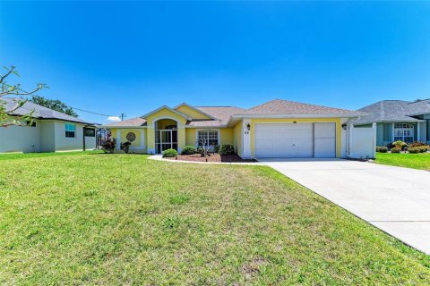 House in Rotonda, Florida 3 bedrooms, 155.61 sq.m. № 1899010 - photo 9