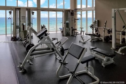 Condominio en venta en Hallandale Beach, Florida, 2 dormitorios, 135.45 m2 № 1693177 - foto 26