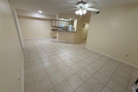 Condo in Orlando, Florida, 2 bedrooms  № 1669951 - photo 6