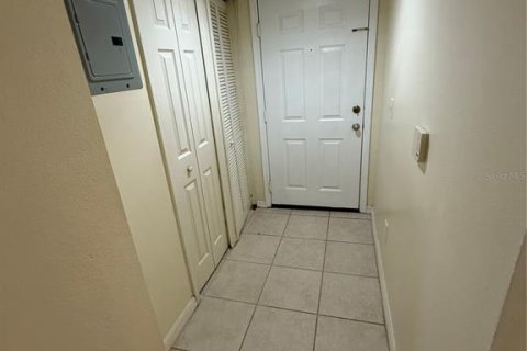 Condo in Orlando, Florida, 2 bedrooms  № 1669951 - photo 10