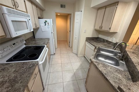 Condo in Orlando, Florida, 2 bedrooms  № 1669951 - photo 8