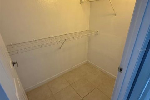 Condo in Orlando, Florida, 2 bedrooms  № 1669951 - photo 18