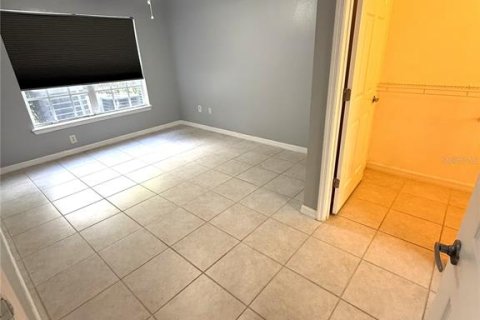 Condo in Orlando, Florida, 2 bedrooms  № 1669951 - photo 17