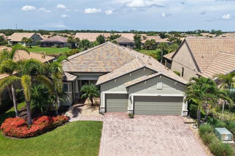 House in Sarasota, Florida 3 bedrooms, 233.37 sq.m. № 1810105 - photo 2