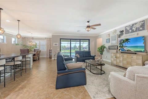 House in Sarasota, Florida 3 bedrooms, 233.37 sq.m. № 1810105 - photo 6