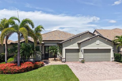 House in Sarasota, Florida 3 bedrooms, 233.37 sq.m. № 1810105 - photo 3