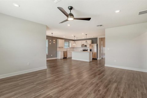 House in Parrish, Florida 4 bedrooms, 171.78 sq.m. № 1909449 - photo 10