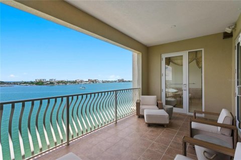 Condo in Clearwater, Florida, 4 bedrooms  № 2150160 - photo 14