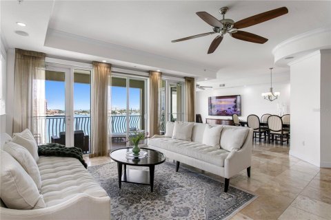 Condo in Clearwater, Florida, 4 bedrooms  № 2150160 - photo 27