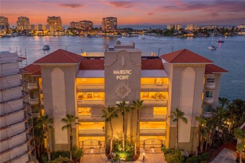 Condo in Clearwater, Florida, 4 bedrooms  № 2150160 - photo 2