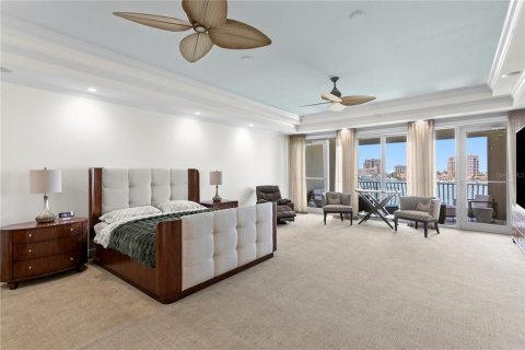 Condo in Clearwater, Florida, 4 bedrooms  № 2150160 - photo 9