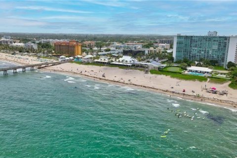 Condominio en alquiler en Deerfield Beach, Florida, 1 dormitorio, 64.1 m2 № 1103350 - foto 1