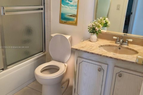 Купить кондоминиум в Тамарак, Флорида 2 спальни, 81.75м2, № 1741656 - фото 8