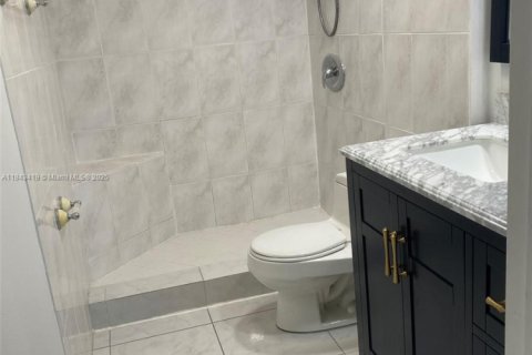 Condo in Sunny Isles Beach, Florida, 2 bedrooms  № 1836804 - photo 6