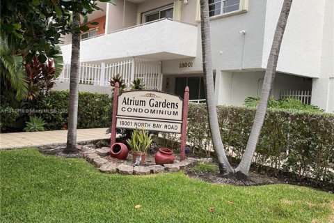Condo in Sunny Isles Beach, Florida, 2 bedrooms  № 1836804 - photo 4