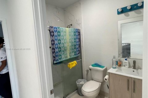 Снять в аренду виллу или дом в Флорида-Сити, Флорида 5 спален, 176.7м2, № 2034428 - фото 18