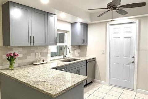 Casa en venta en Oldsmar, Florida, 2 dormitorios, 117.43 m2 № 2112212 - foto 4