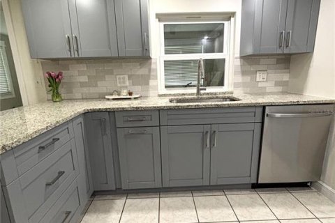 Casa en venta en Oldsmar, Florida, 2 dormitorios, 117.43 m2 № 2112212 - foto 5