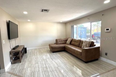 Casa en venta en Oldsmar, Florida, 2 dormitorios, 117.43 m2 № 2112212 - foto 8