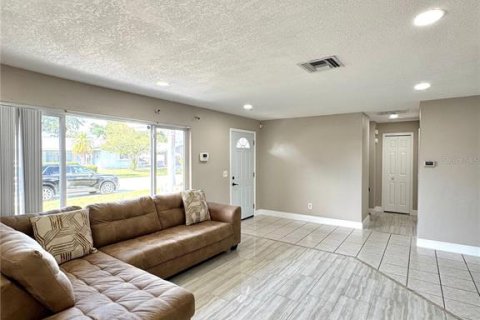 Casa en venta en Oldsmar, Florida, 2 dormitorios, 117.43 m2 № 2112212 - foto 3