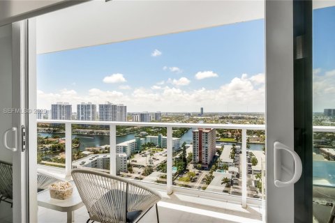 Condominio en alquiler en Hallandale Beach, Florida, 2 dormitorios, 102.19 m2 № 2074626 - foto 6