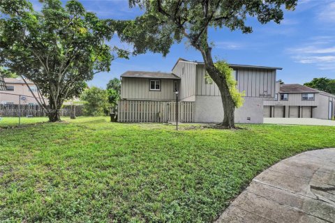 Adosado en venta en Lauderhill, Florida, 2 dormitorios, 87.33 m2 № 2013125 - foto 21