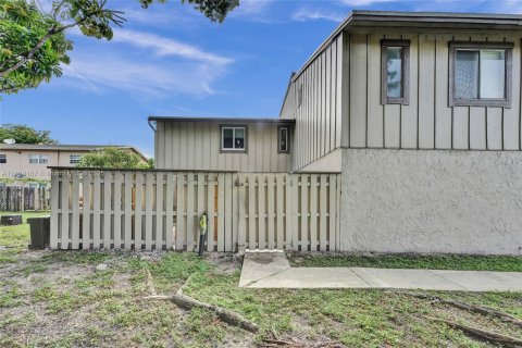 Adosado en venta en Lauderhill, Florida, 2 dormitorios, 87.33 m2 № 2013125 - foto 23