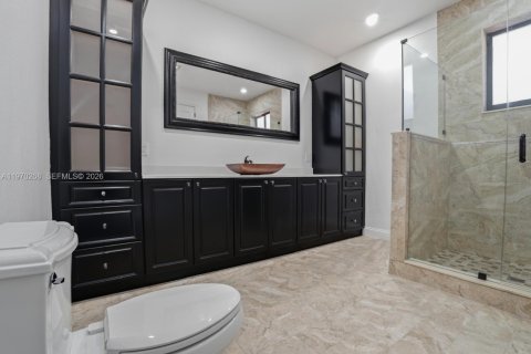 House in Miami Lakes, Florida 4 bedrooms, 204.01 sq.m. № 2031047 - photo 9