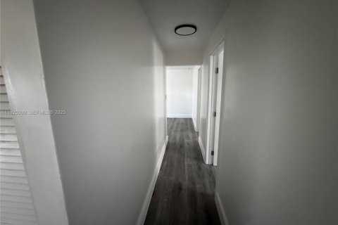 Снять в аренду квартиру в Вест-Парк, Флорида 2 спальни, 211.82м2, № 1986039 - фото 5