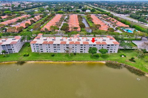 Купить кондоминиум в Делрей-Бич, Флорида 2 спальни, 139.35м2, № 1098847 - фото 1
