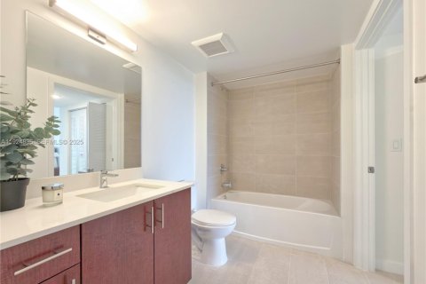 Appartement à louer à Sweetwater, Floride: 2 chambres, 94.95 m2 № 1983082 - photo 12